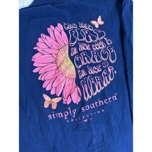 Simply Southern gerber daisy shirt Xlarge fire in her soul Grace in her heart